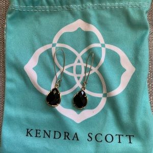 Kendra Scott drop earrings